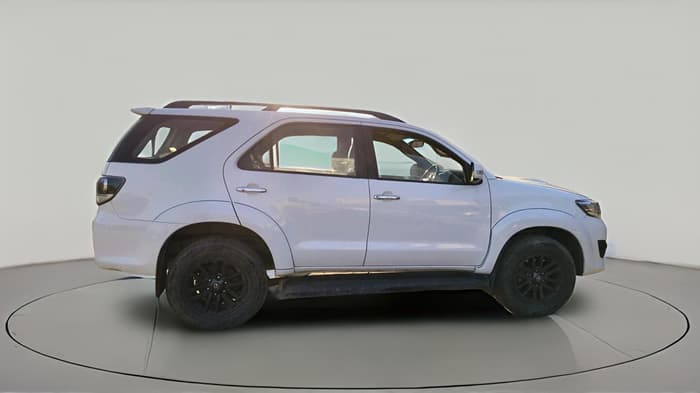 2016 Toyota Fortuner 3.0 4X2 MT, Diesel, Manual, 1,38,232 km, exterior