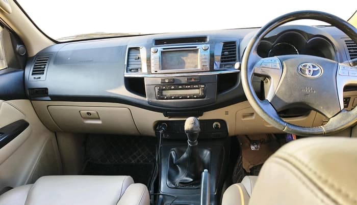 2016 Toyota Fortuner 3.0 4X2 MT, Diesel, Manual, 1,38,232 km, interior