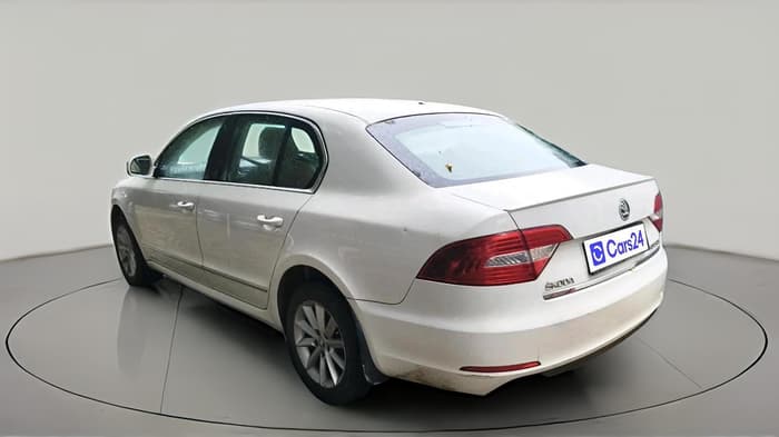 2014 Skoda Superb ELEGANCE 1.8 TSI AT, Petrol, Automatic, 94,906 km, exterior