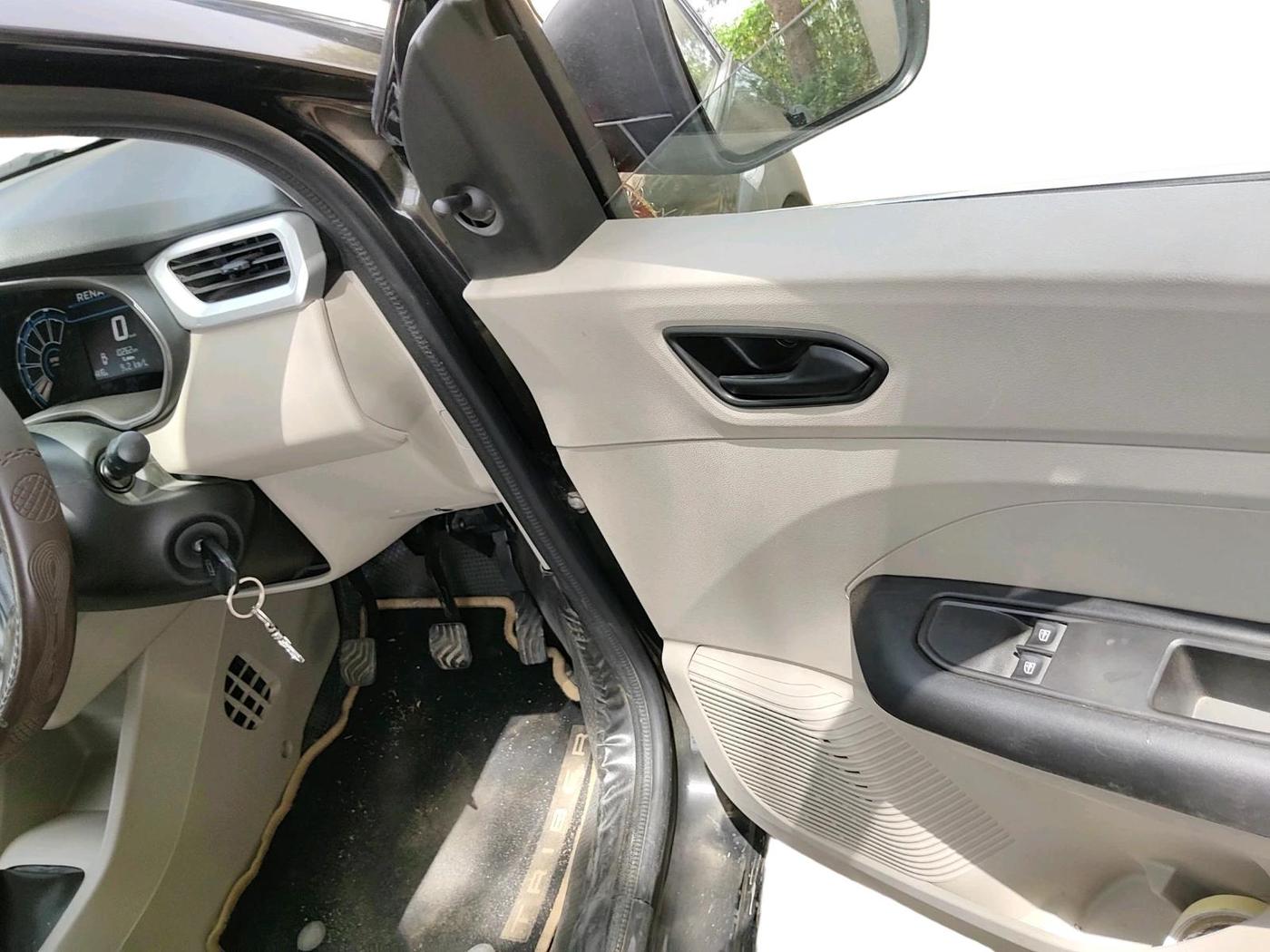 2025 Renault TRIBER Evolution, Petrol, Manual, 10,263 km, interior