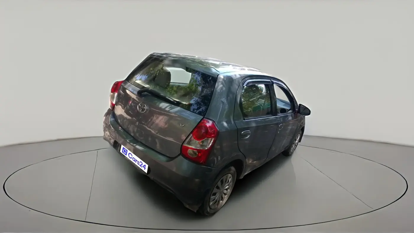 2017 Toyota Etios Liva V, Petrol, Manual, 1,64,154 km, exterior