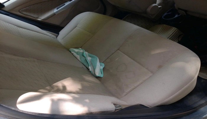 2017 Toyota Etios Liva V, Petrol, Manual, 1,64,154 km, interior