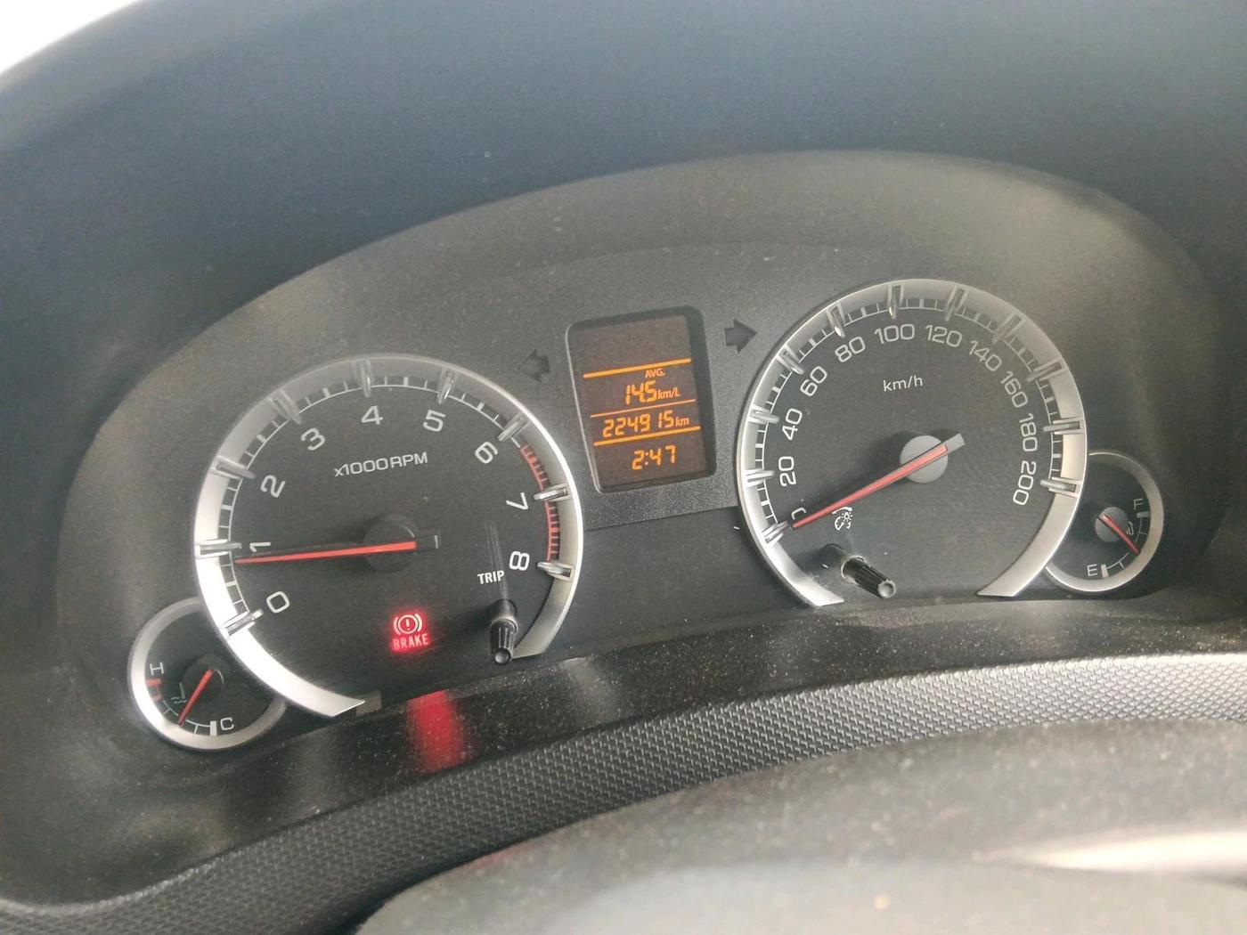 2014 Maruti Swift VXI, CNG, Manual, 2,24,915 km, interior