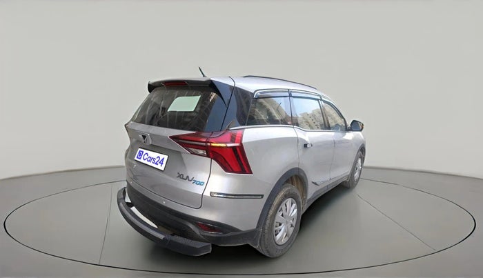 2024 Mahindra XUV700 MX P MT 5 STR, Petrol, Manual, 17,514 km, exterior