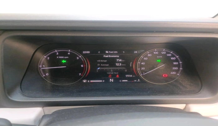 2024 Mahindra XUV700 MX P MT 5 STR, Petrol, Manual, 17,514 km, interior