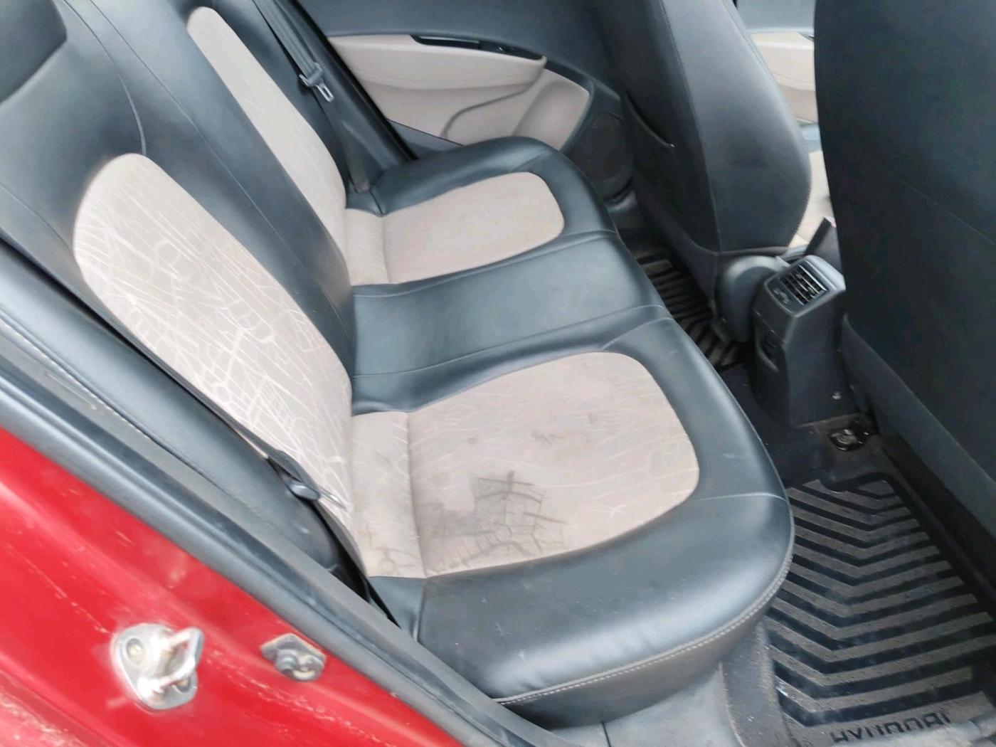 2019 Hyundai Grand i10 SPORTZ 1.2 KAPPA VTVT, Petrol, Manual, 1,26,947 km, interior