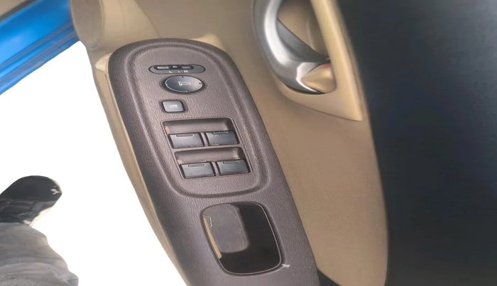 2012 Honda Brio V MT, Petrol, Manual, 88,039 km, interior