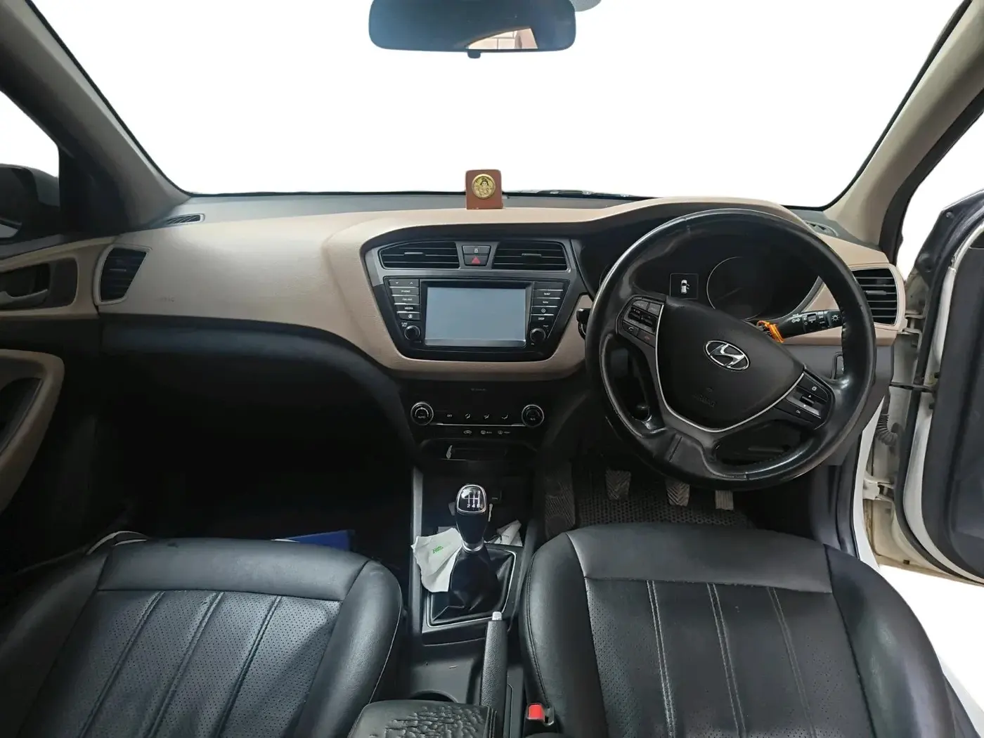 2018 Hyundai Elite i20 ASTA 1.4 CRDI (O), Diesel, Manual, 1,11,449 km, interior