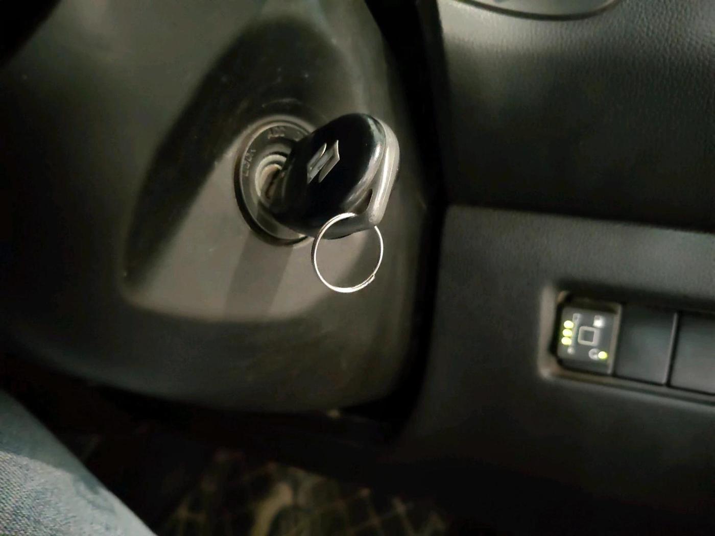 2019 Maruti Swift VXI, CNG, Manual, 1,05,694 km, interior