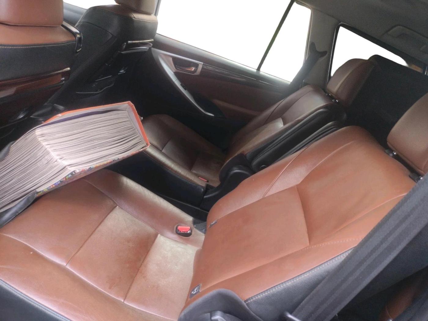2016 Toyota Innova Crysta 2.8 ZX AT 7 STR, Diesel, Automatic, 2,10,911 km, interior