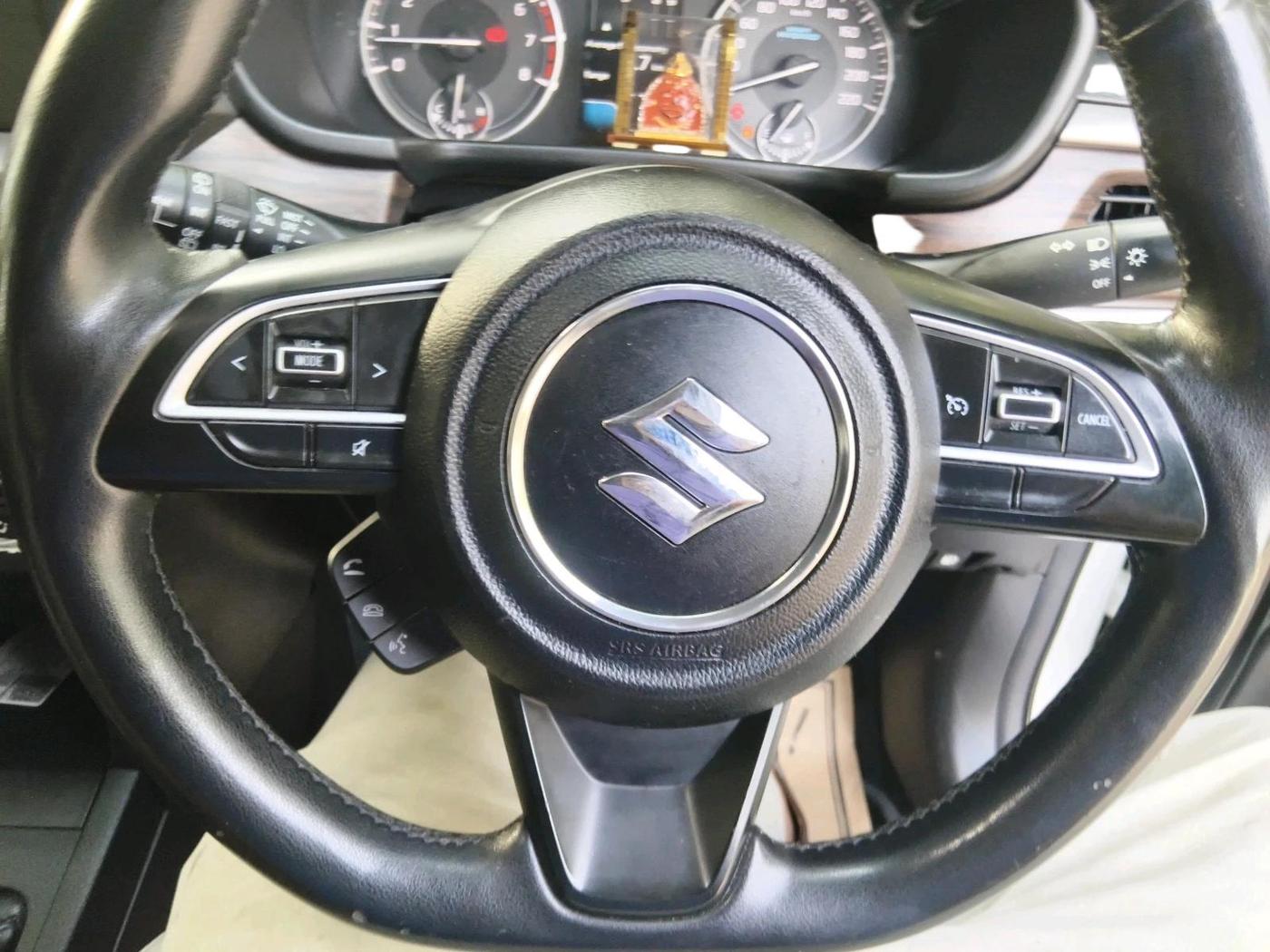 2022 Maruti BREZZA ZXI SMART HYBRID , Petrol, Manual, 73,735 km, interior