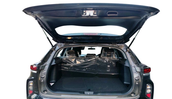 2025 Toyota URBAN CRUISER HYRYDER E NEO DRIVE, Petrol, Manual, 8,671 km, exterior