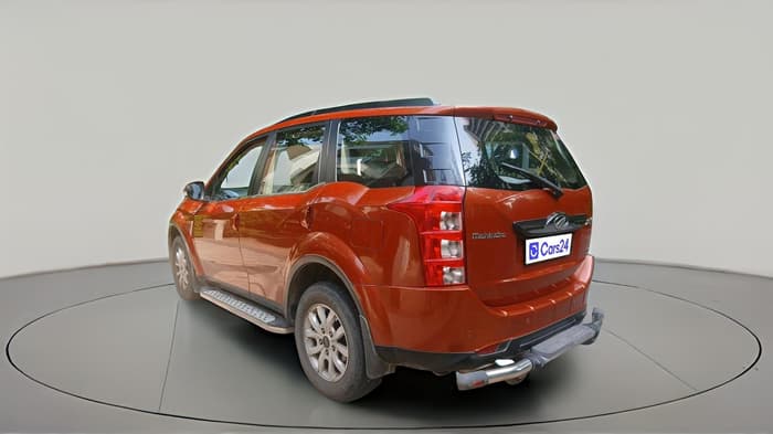 2016 Mahindra XUV500 W10 AT, Diesel, Automatic, 63,560 km, exterior