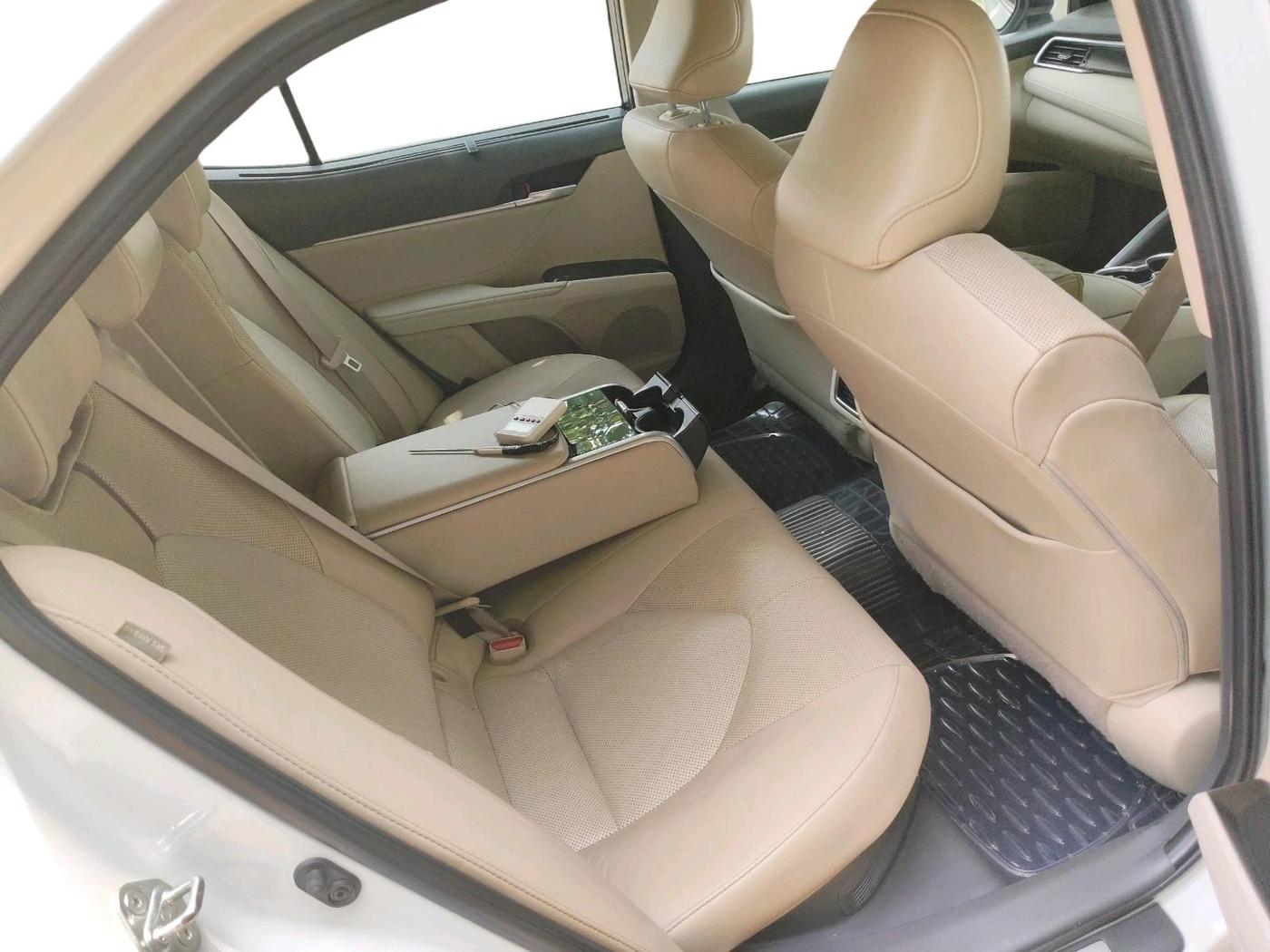 2023 Toyota Camry HYBRID, Hybrid, Automatic, 54,285 km, interior