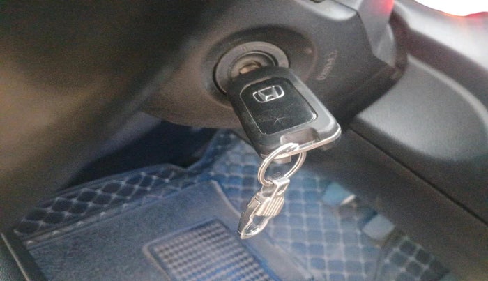 2014 Honda Mobilio 1.5L I-VTEC V, Petrol, Manual, 1,32,793 km, interior