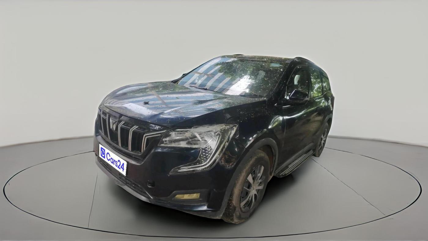 2024 Mahindra XUV700 AX5 Select Diesel AT 7 STR, Diesel, Automatic, 49,079 km, exterior