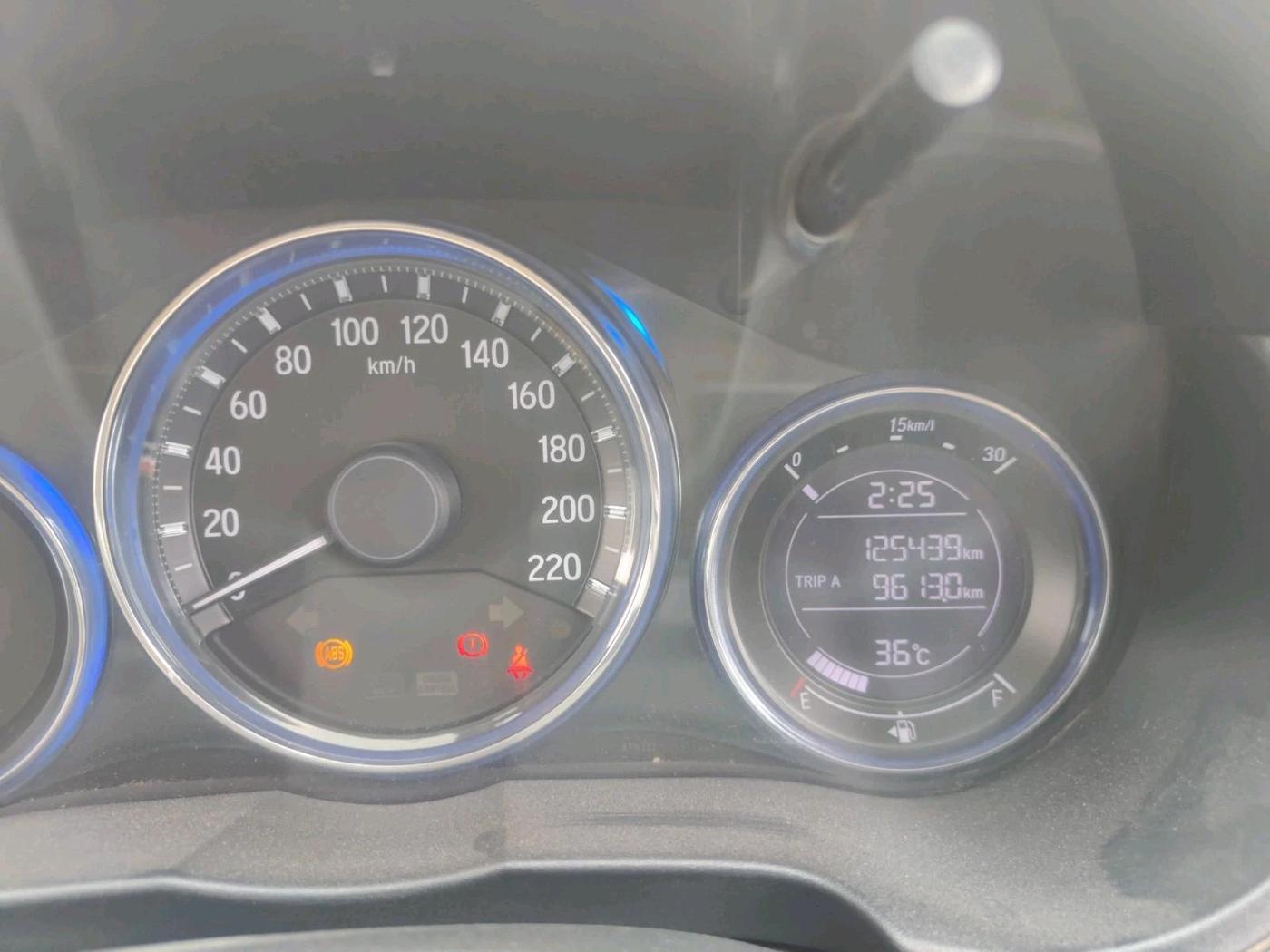 2016 Honda City 1.5L I-VTEC V MT, Petrol, Manual, 1,25,439 km, interior