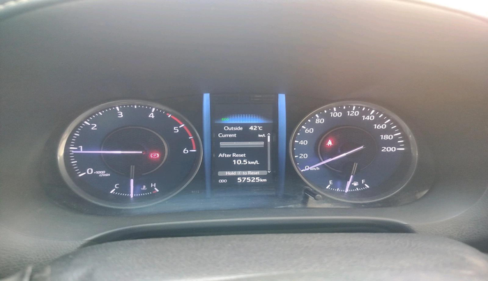 2021 Toyota Fortuner 4X2 MT 2.8 DIESEL, Diesel, Manual, 57,525 km, interior