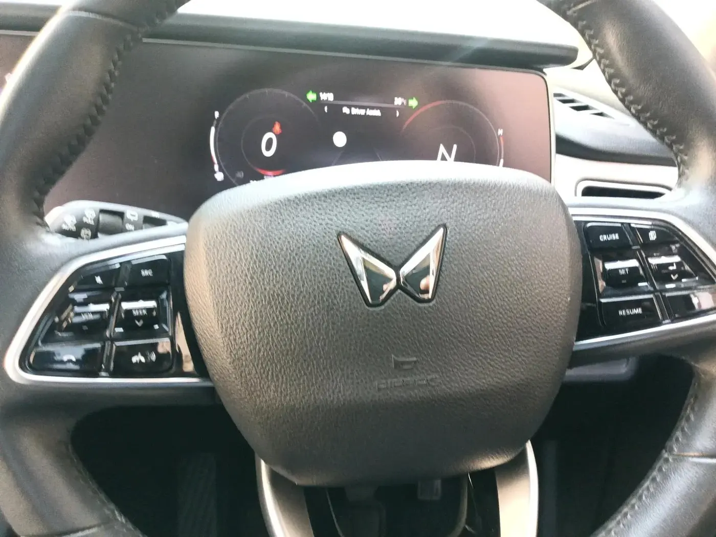 2023 Mahindra XUV700 AX 7 P MT 7 STR, Petrol, Manual, 11,184 km, interior