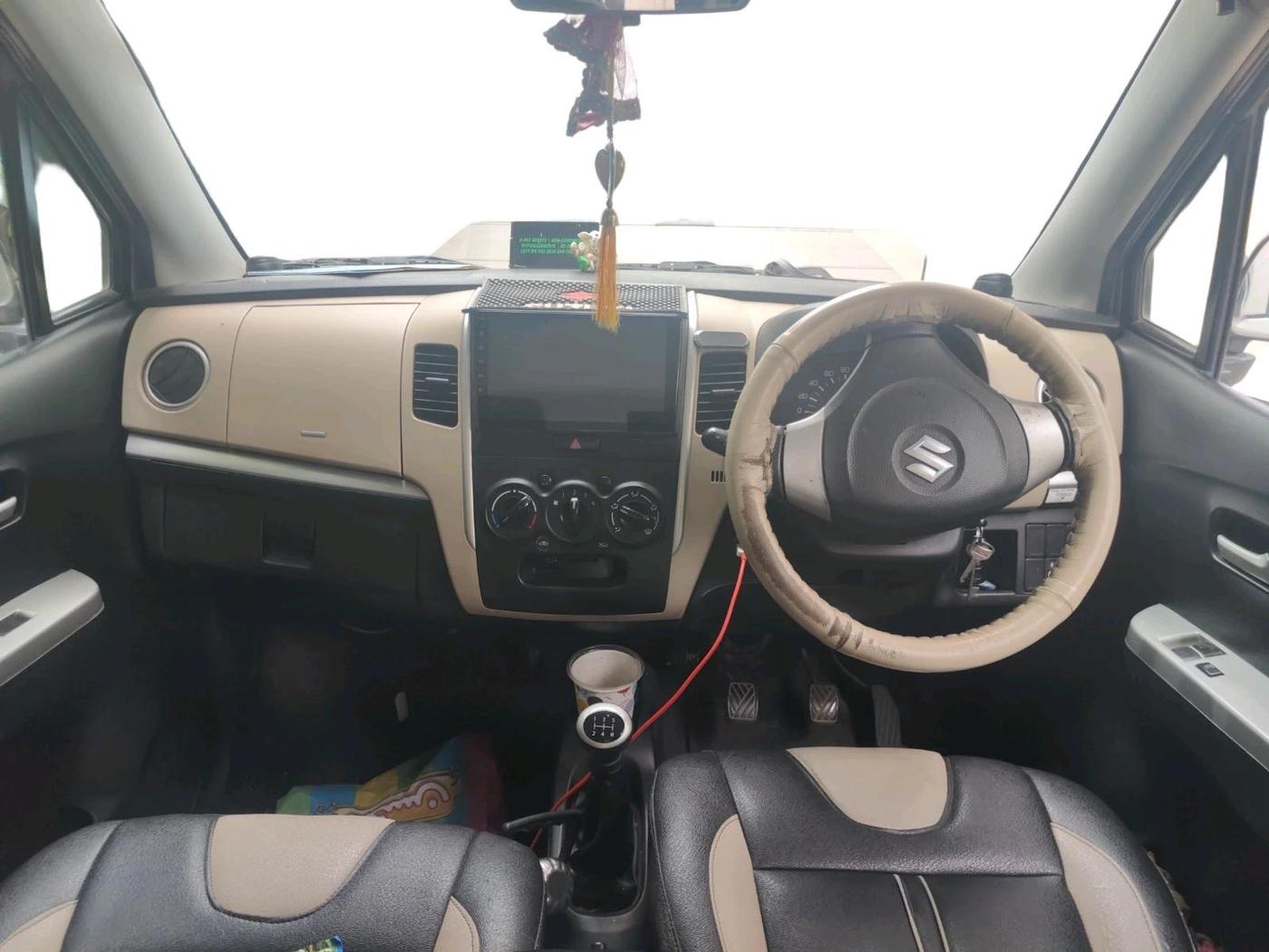 2017 Maruti Wagon R 1.0 LXI CNG, CNG, Manual, 69,506 km, interior
