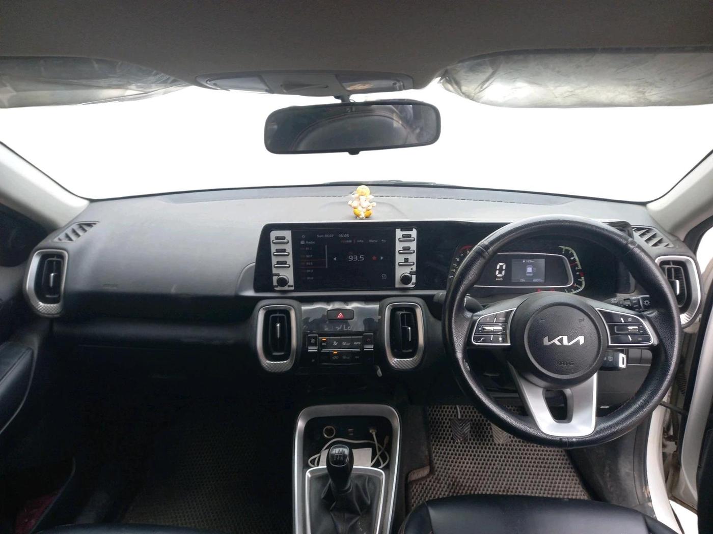 2021 KIA SONET HTK PLUS 1.2, Petrol, Manual, 66,570 km, interior