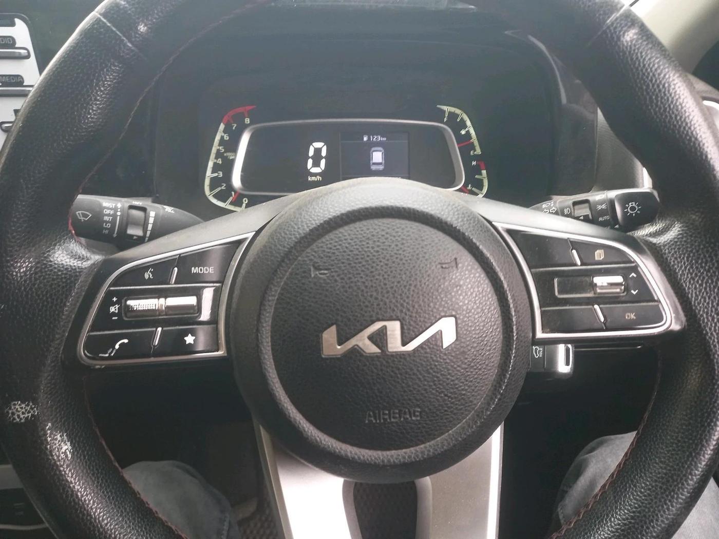 2021 KIA SONET HTK PLUS 1.2, Petrol, Manual, 66,570 km, interior