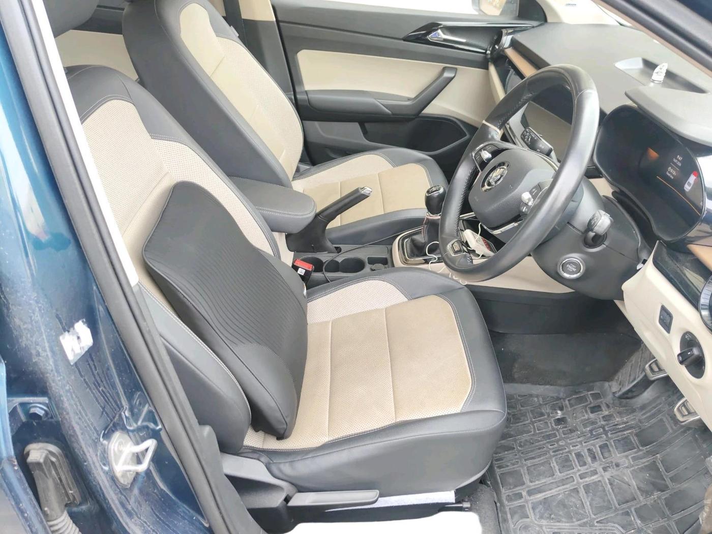 2023 Skoda SLAVIA STYLE 1.0L TSI MT, Petrol, Manual, 18,357 km, interior