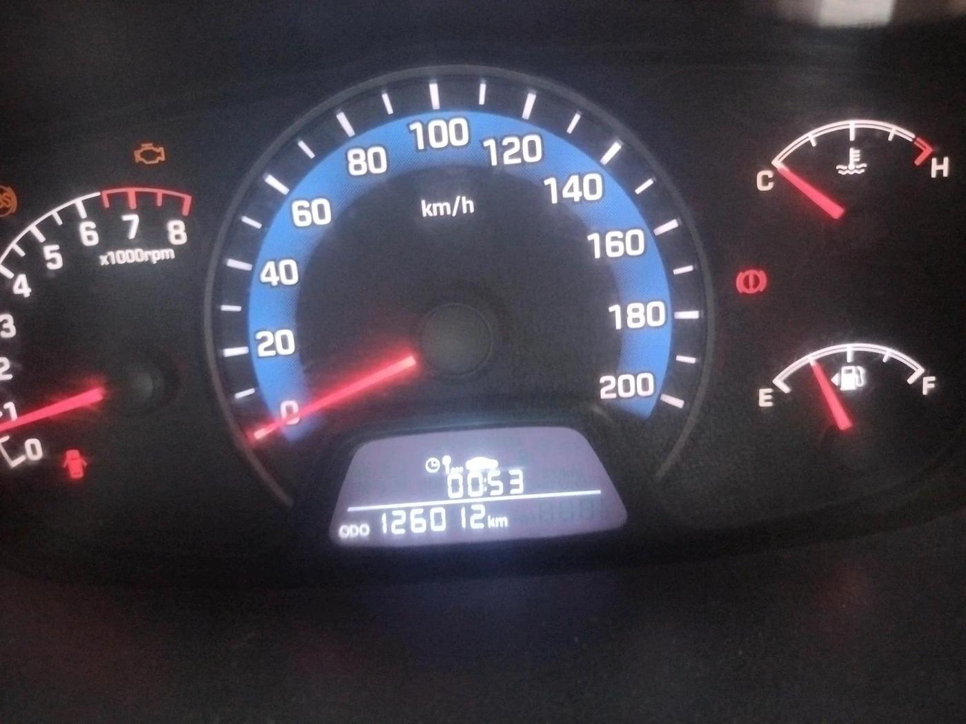 2014 Hyundai Xcent SX 1.2, CNG, Manual, 1,26,012 km, interior
