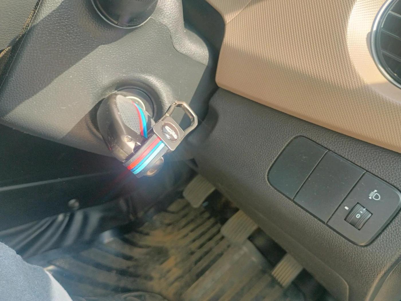 2018 Hyundai Xcent SX 1.2, Petrol, Manual, 1,22,903 km, interior