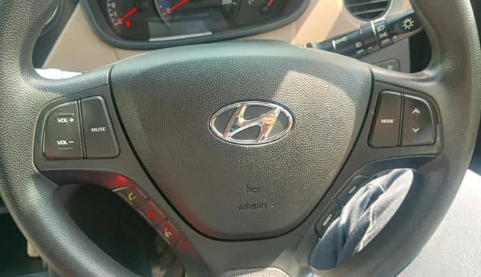 2018 Hyundai Xcent SX 1.2, Petrol, Manual, 1,22,903 km, interior