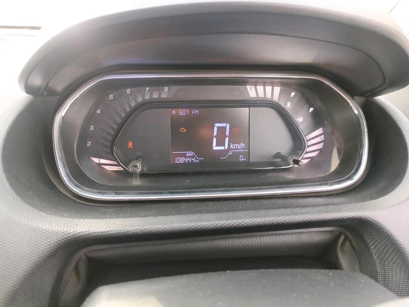 2022 Tata Tiago XT CNG, CNG, Manual, 1,08,444 km, interior