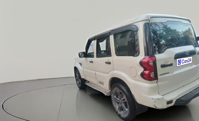 2018 Mahindra Scorpio S5, Diesel, Manual, 1,42,643 km, exterior