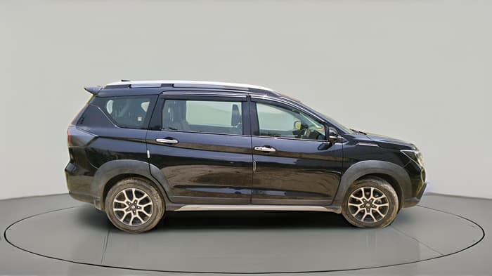 2025 Maruti XL6 ALPHA PLUS AT, Petrol, Automatic, 13,717 km, exterior