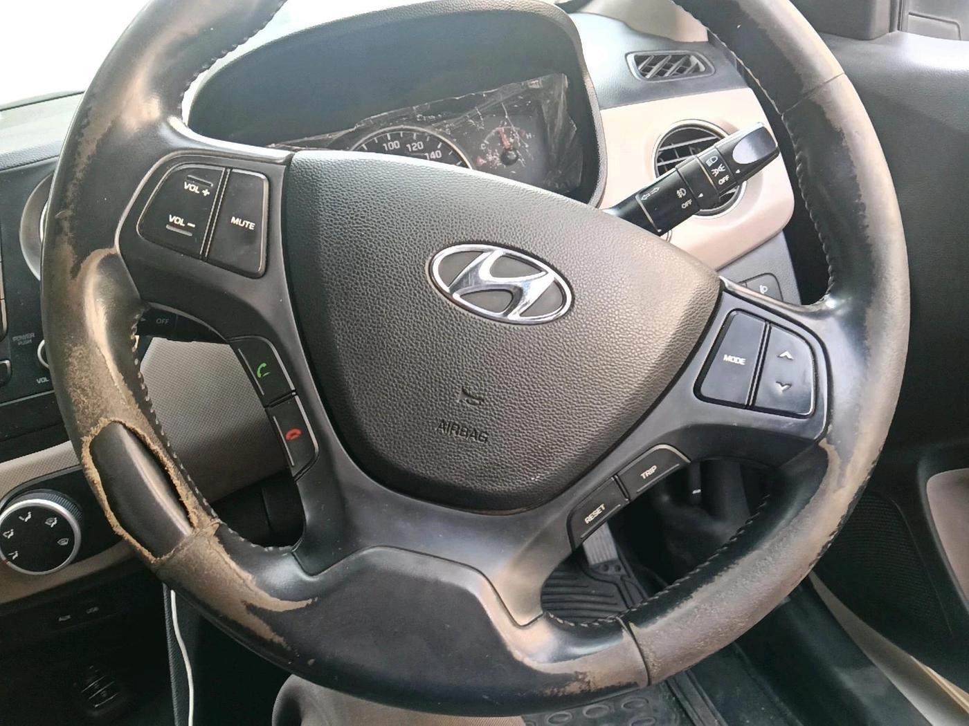 2014 Hyundai Grand i10 ASTA (O) 1.2 KAPPA VTVT, Petrol, Manual, 1,11,875 km, interior