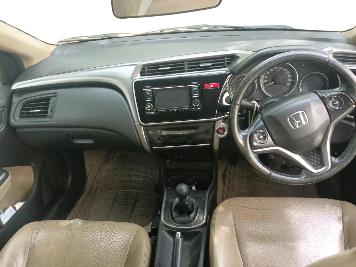 2014 Honda City 1.5L I-VTEC VX, Petrol, Manual, 1,36,729 km, interior
