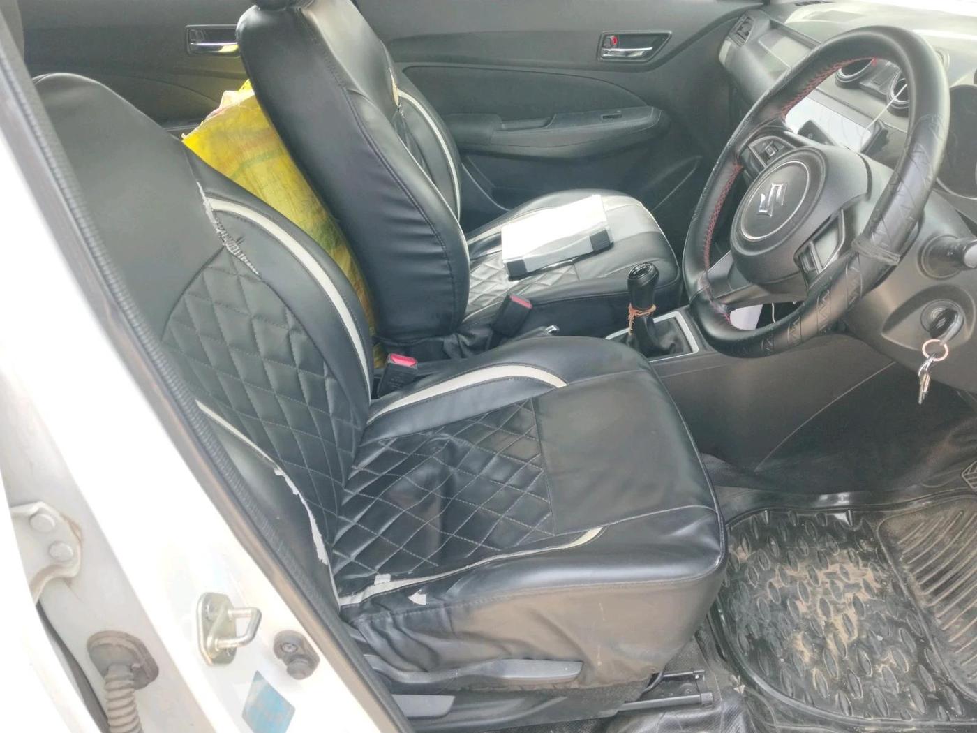 2024 Maruti Swift VXI, Petrol, Manual, 45,038 km, interior