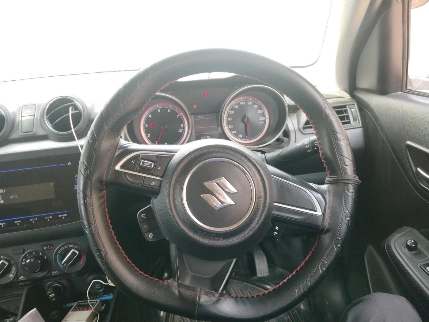 2024 Maruti Swift VXI, Petrol, Manual, 45,038 km, interior
