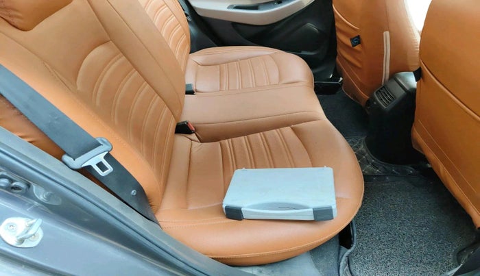 2015 Hyundai Elite i20 SPORTZ 1.2 (O), Petrol, Manual, 79,567 km, interior