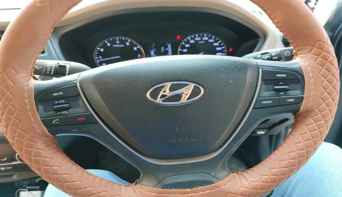 2015 Hyundai Elite i20 SPORTZ 1.2 (O), Petrol, Manual, 79,567 km, interior