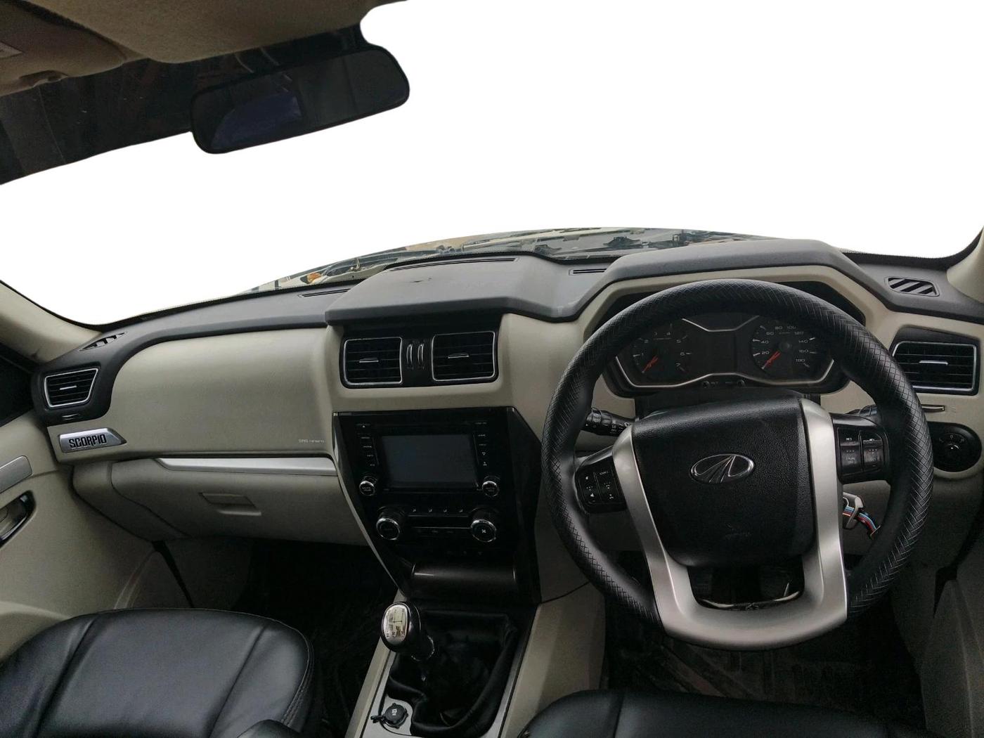 2017 Mahindra Scorpio S10, Diesel, Manual, 85,227 km, interior