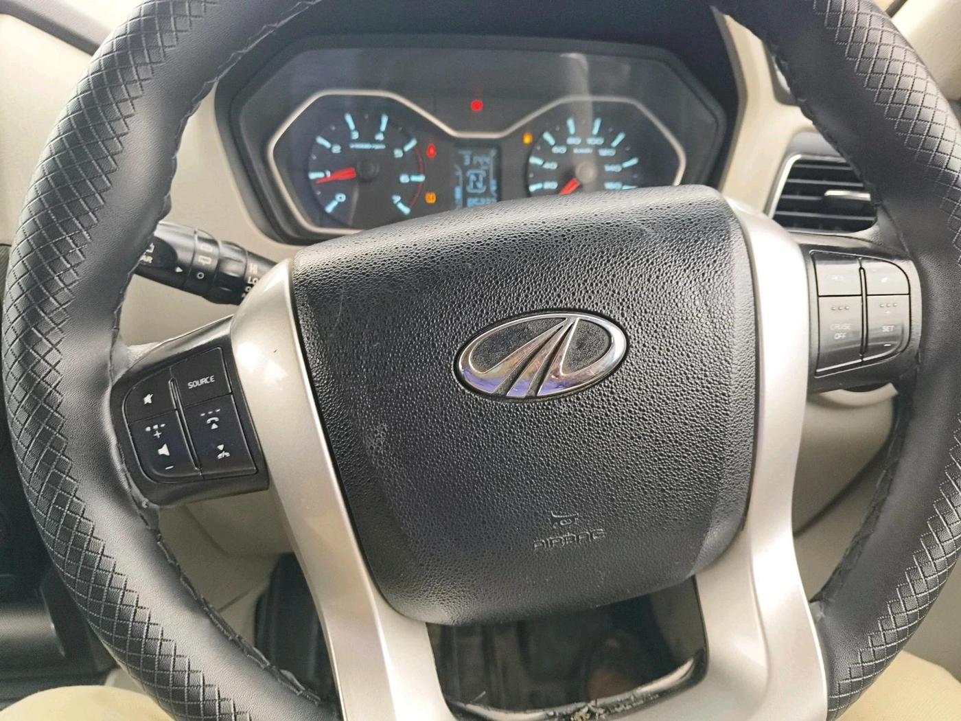 2017 Mahindra Scorpio S10, Diesel, Manual, 85,227 km, interior