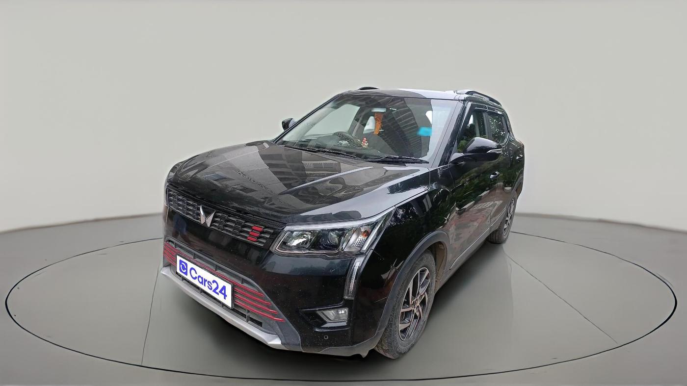 2022 Mahindra XUV300 W8 (O) 1.2 PETROL, Petrol, Manual, 32,440 km, exterior
