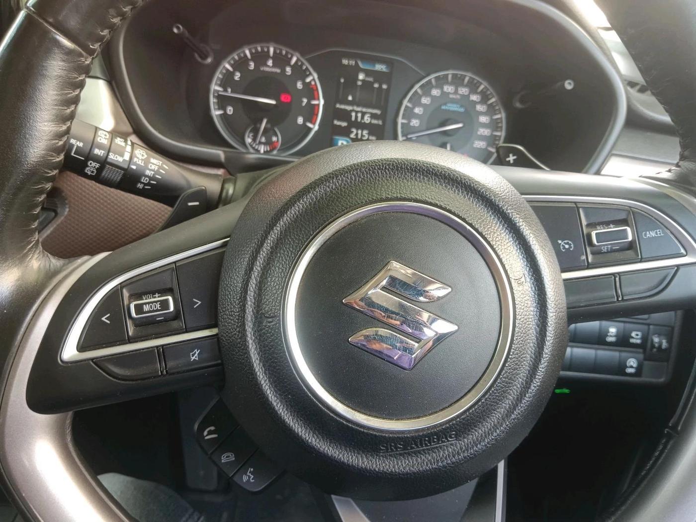 2022 Maruti BREZZA ZXI + AT SMART HYBRID DUAL TONE, Petrol, Automatic, 27,291 km, interior