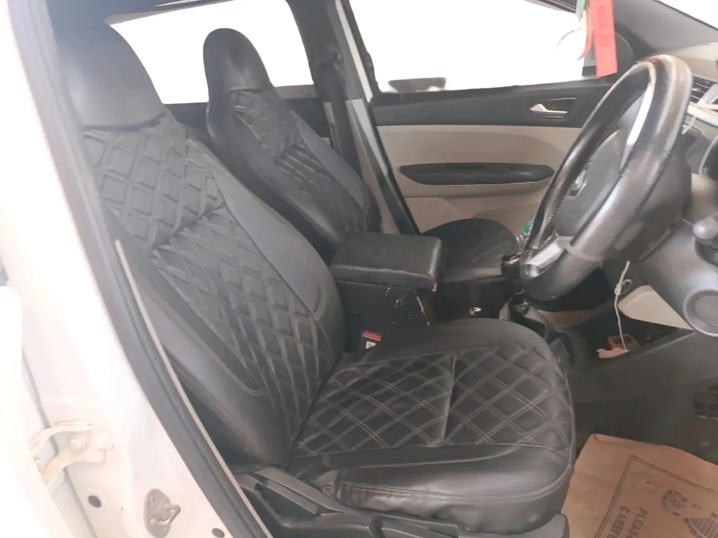 2022 Renault TRIBER RXZ DUAL TONE, Petrol, Manual, 1,07,738 km, interior