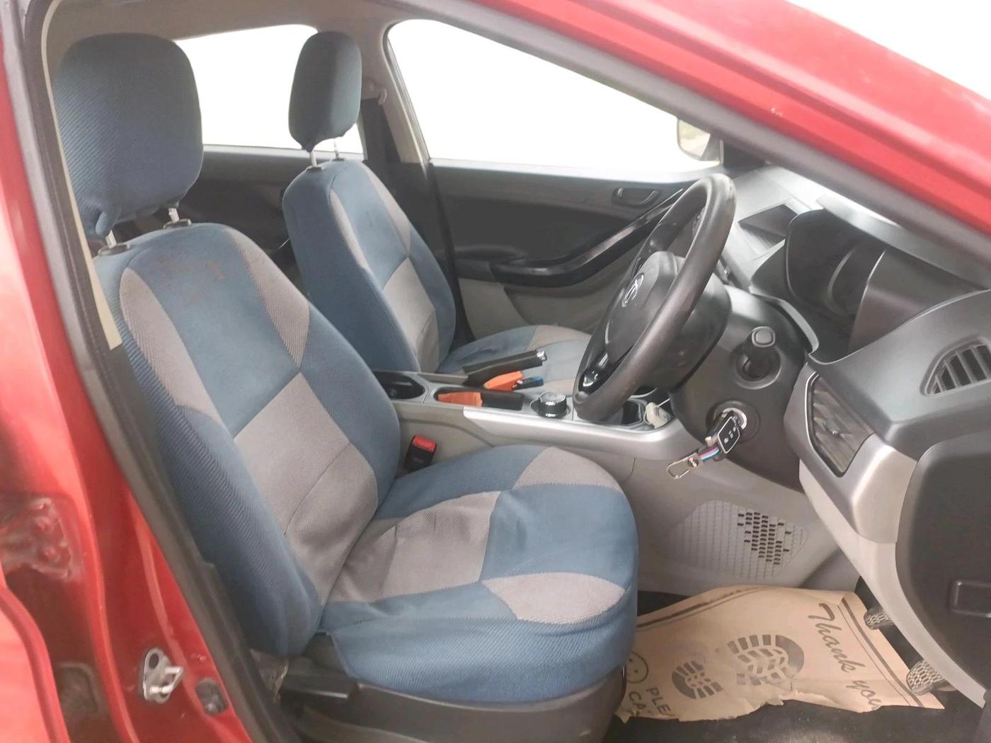 2018 Tata NEXON XM PETROL, Petrol, Manual, 72,429 km, interior