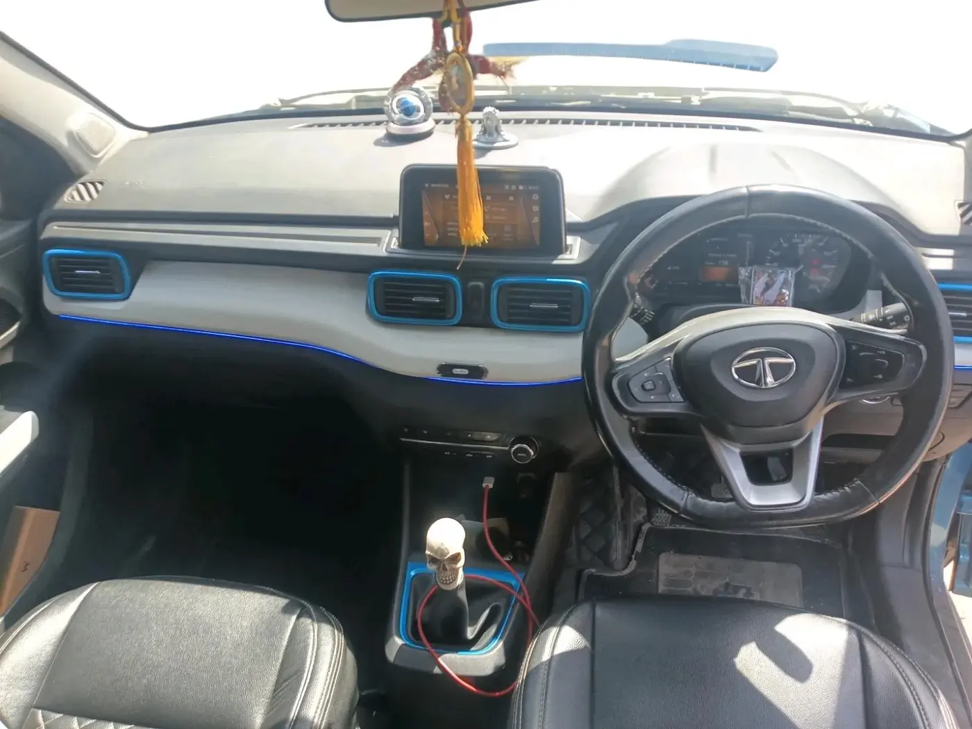 2021 Tata PUNCH CREATIVE  1.2 RTN DUAL TONE, Petrol, Manual, 39,701 km, interior