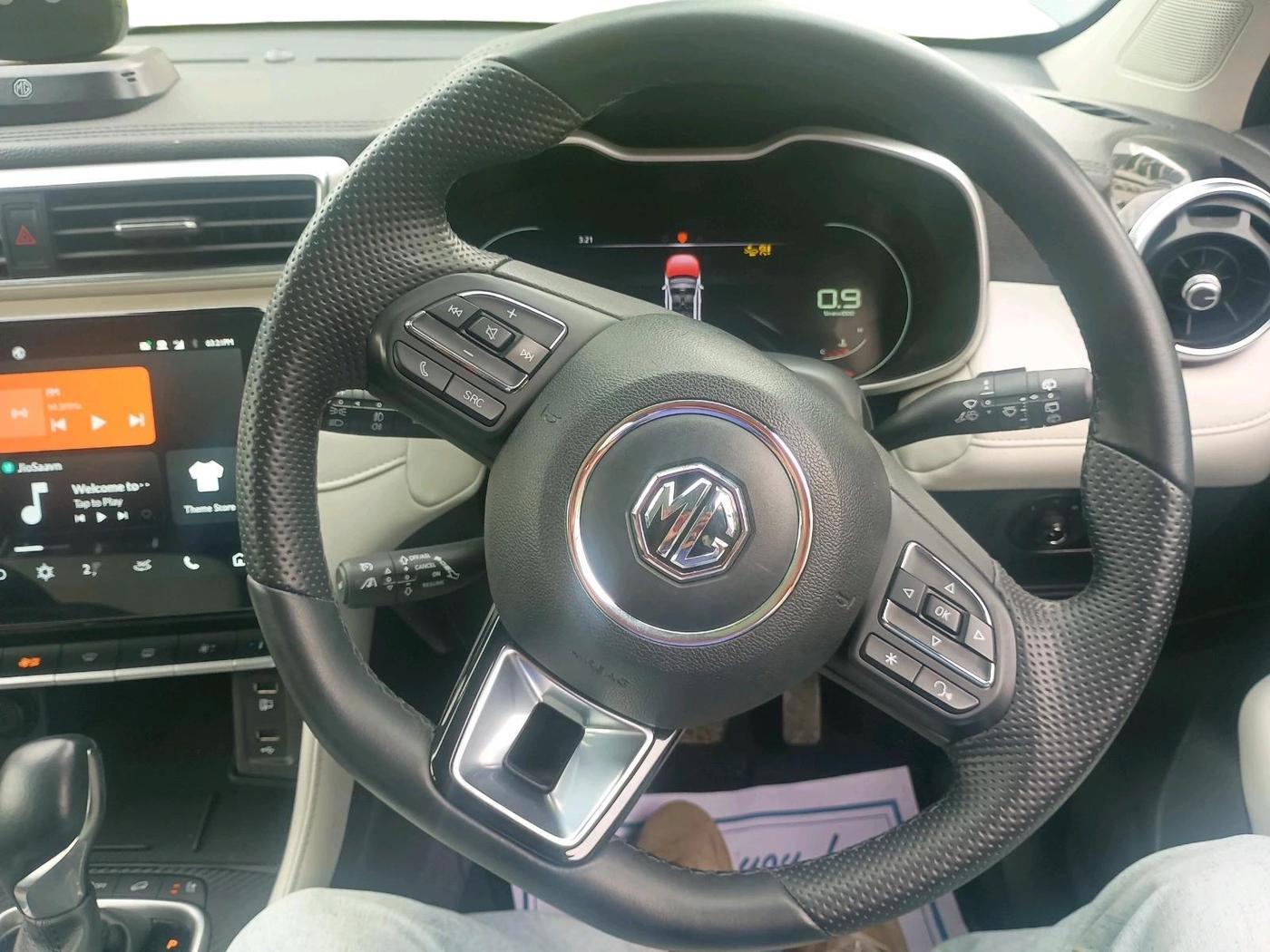 2024 MG ASTOR Savvy Pro CVT, Petrol, Automatic, 29,309 km, interior
