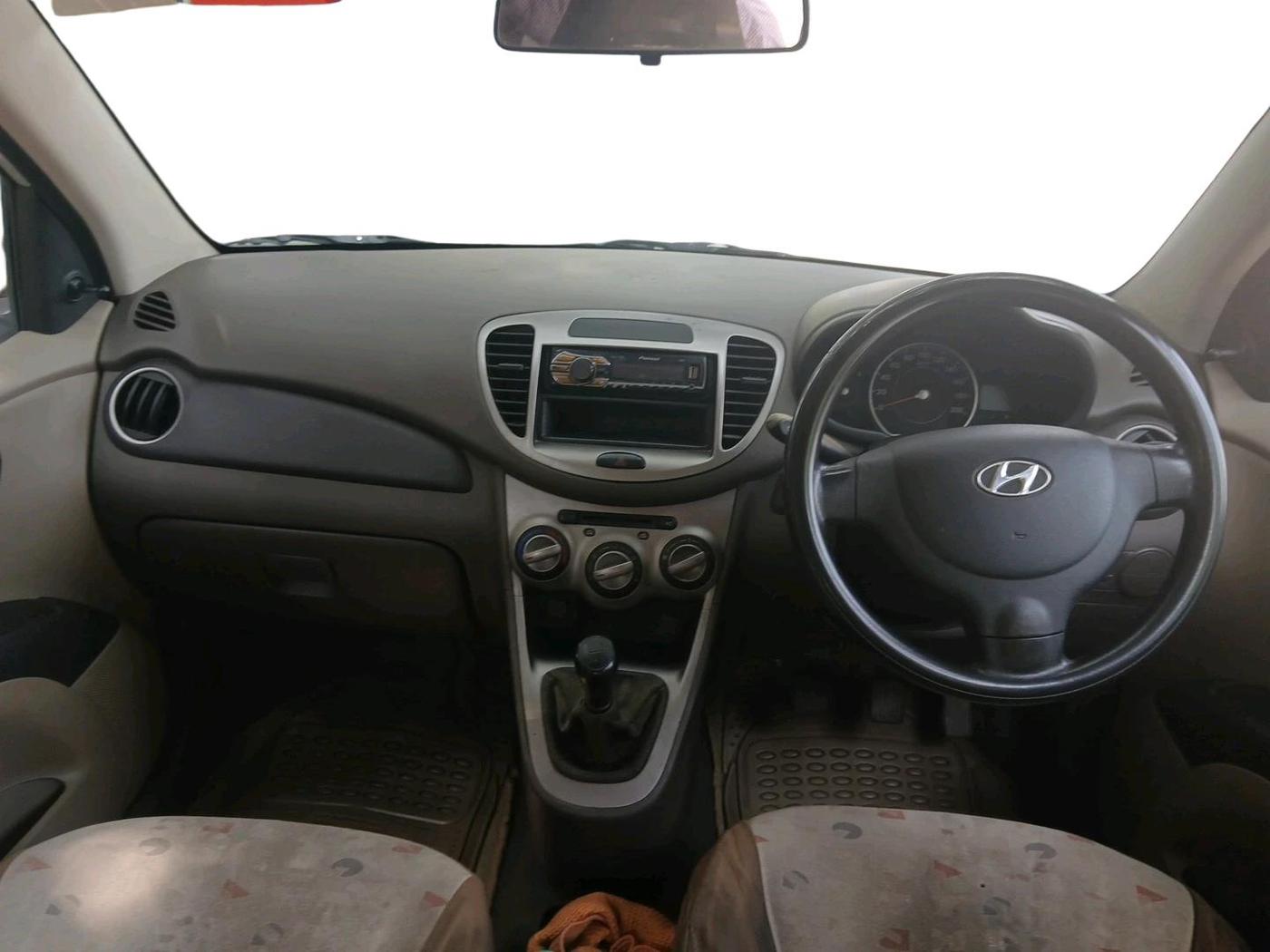 2012 Hyundai i10 ERA 1.1, Petrol, Manual, 63,134 km, interior