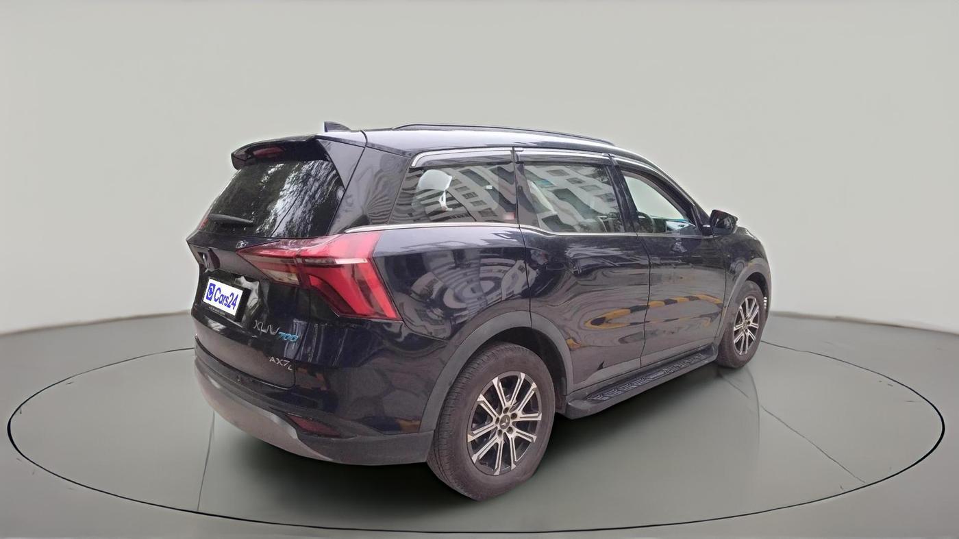 2023 Mahindra XUV700 AX 7 P AT 7 STR, Petrol, Automatic, 33,279 km, exterior