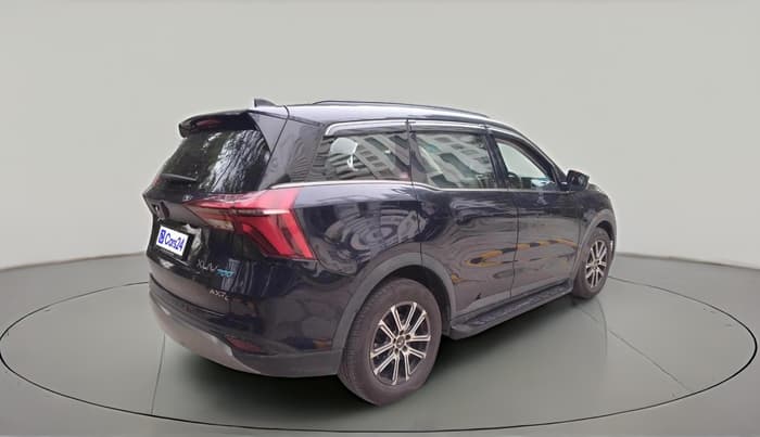 2023 Mahindra XUV700 AX 7 P AT 7 STR, Petrol, Automatic, 33,279 km, exterior